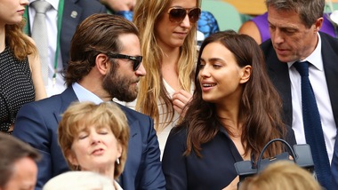 Tennis, Irina Shayk brilla tra il pubblico alla finale di Wimbledon