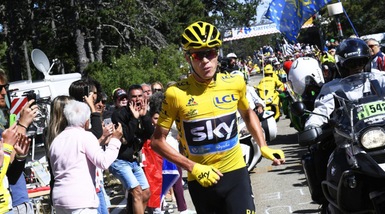 Tour, Froome percorre un tratto della salita di corsa