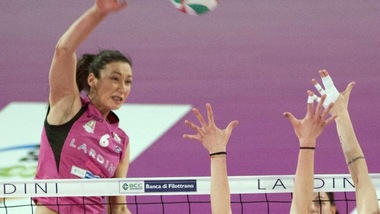 Volley: A2 Femminile, Eleni Kiosi rinforzo per per Pesaro