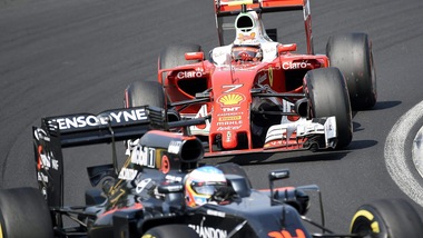 F1 Ferrari, Raikkonen: «Manovre anomale di Verstappen»