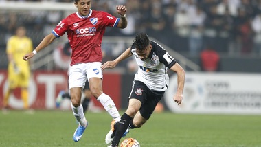 Calciomercato Palermo, per Henrique è concorrenza al Torino