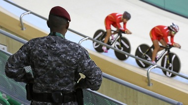 Olimpiadi, vice console russo uccide assalitore