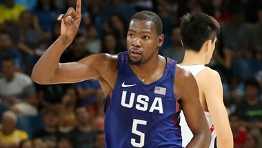 Team Usa, dal mini-scandalo allo show