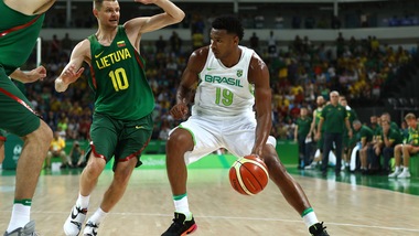 Lituania, vittoria col brivido