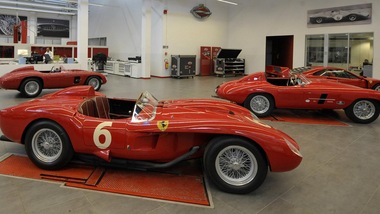 F1, Scuderia Ferrari ricorda il Drake: «Forever Here»