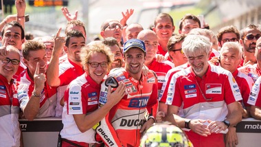Iannone-Dovizioso, spettacolo Ducati al Gp d'Austria!