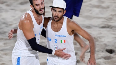 Olimpiadi, beach volley: Lupo-Nicolai, l’impresa con i brasiliani vale 3,00