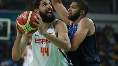 Mirotic asfalta la Francia, Spagna in semifinale