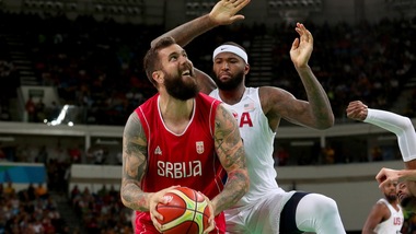 Basket, Serbia avanti, Croazia fuori
