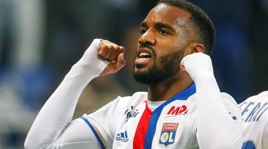 Calciomercato West Ham: «Pronti 40 milioni per Lacazette»