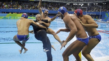 Rio 2016, è bronzo per il Settebello: la festa è in acqua anche per Campagna!