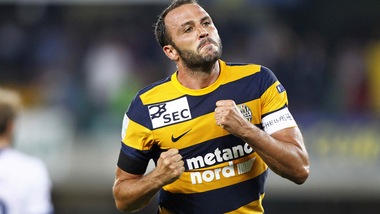 Serie B Verona, lesione Pazzini: salta la Salernitana