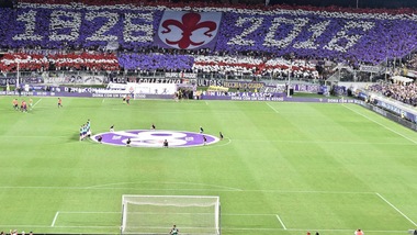 Fiorentina-Chievo: coreografia al Franchi per i 90 anni dei viola