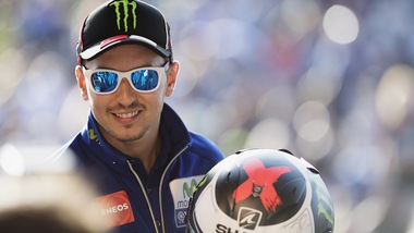 MotoGp, Lorenzo: «Con gare più asciutte sarei in testa»