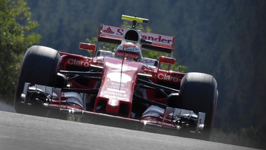 F1 Ferrari, Giovinazzi prova il simulatore