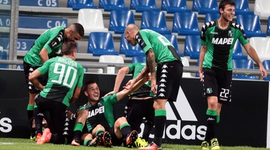 Europa League, Sassuolo-Athletic Bilbao 3-0: spettacolo neroverde con Lirola, Defrel e Politano