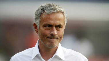 Manchester United, Mourinho difende Pogba: «Non pensi a quanto hanno speso per lui»