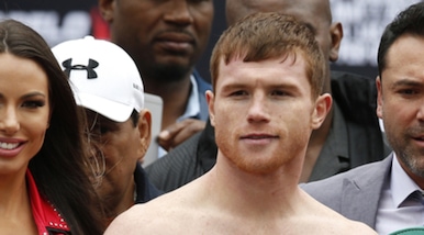 Boxe, Super Welter: Alvarez nuovo campione Wbo