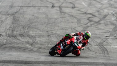 SBK Ducati, Giugliano: «Caduta imprevista»