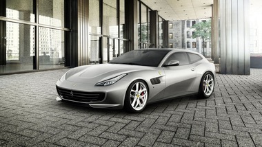 Ferrari GTC4Lusso T, la prima con la "doppia scelta" di motore