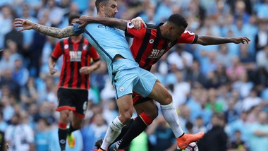 Calciomercato: «Il City pensa al rinnovo per Kolarov»