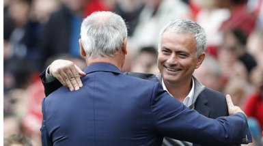 Manchester United-Leicester, che abbraccio tra Mourinho e Ranieri!