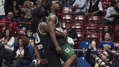 Supercoppa: Ragland gela Reggio, Sidigas in finale