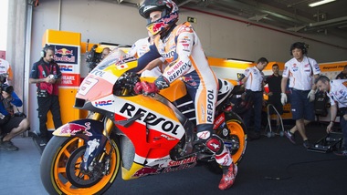 MotoGp, Aragon: Marquez avanti nel warm up, Rossi è settimo
