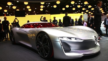 Renault Trezor, il concept elettrico debutta a Parigi