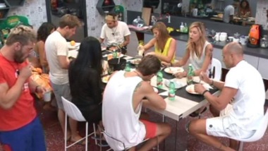 Grande Fratello Vip, Clemente Russo squalificato: «Voglio chiarire». Stefano Bettarini in lacrime