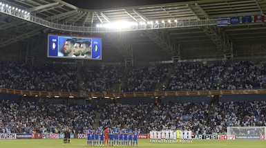 Israele-Italia, saluti romani e fischi durante il match