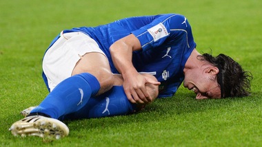 Italia: Montolivo ko, lesione legamento crociato. Al suo posto Benassi