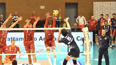 Volley: Superlega, Ravenna la spunta su Latina all'ultimo guizzo