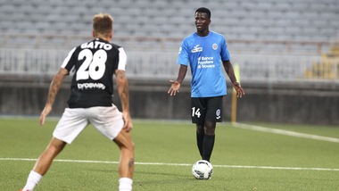 Serie B Novara, Beye out: lesione al ginocchio