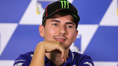 MotoGp, Lorenzo: «Marquez merita applausi»