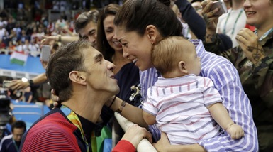Nuoto: matrimonio segreto per Phelps, sposo lo scorso giugno