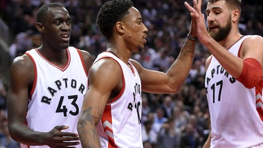 Basket NBA, DeRozan piega Gallinari