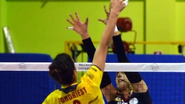 Volley: A2 Femminile, volano Pesaro e Filottrano