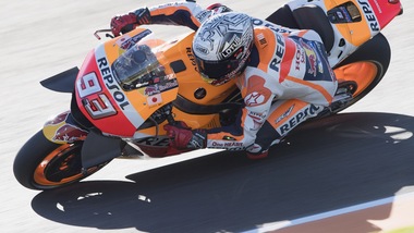 MotoGp, Valencia: Marquez domina le terze libere, Rossi nono