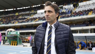 Serie B Verona, Pecchia: «Unica cosa bella l'applauso del pubblico»