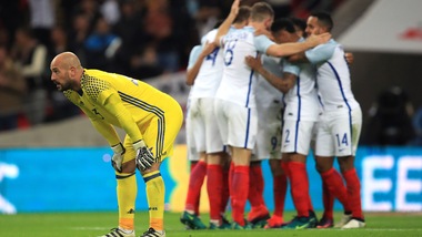 Inghilterra-Spagna 2-2: Reina sbaglia, Isco no