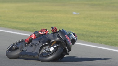 MotoGp Ducati, Lorenzo: «Sono felice e motivato»