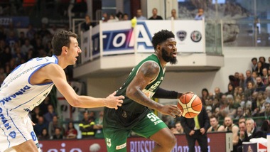 Basket Serie A, Thomas sbanca Sassari