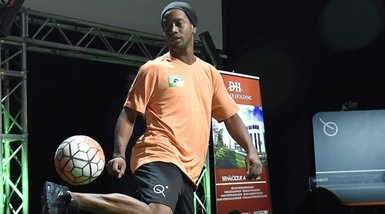 Chapecoense, ti aiuta Twitter: «Ronaldinho in campo gratis»