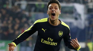 Arsenal, Özil: «Ritorno al Real Madrid? Mai dire mai»