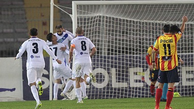 Lega Pro Lecce-Matera 0-3, giallorossi agganciati dalla Juve Stabia