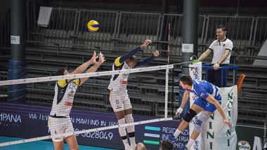 Volley: A2 Maschile Girone Blu Mondovì espugna Spoleto e si invola in testa