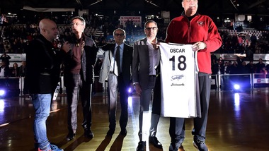 Pesaro rovina la festa a Mao Santa ed espugna il PalaMaggiò 87-82