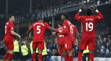 Premier League, Liverpool è Reds: Mané stende l'Everton al 94'