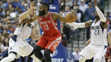 Harden stende Dallas: Westbrook, altra tripla doppia